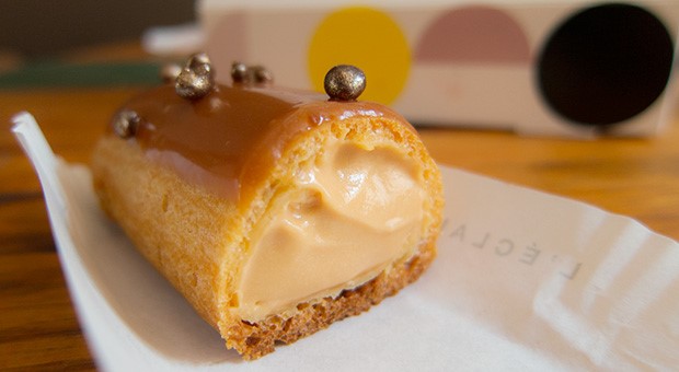 Eclair au caramel